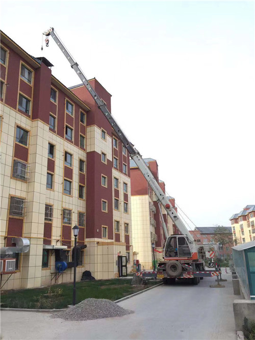 琅琊区跨街广告牌的高空安装注意事项
