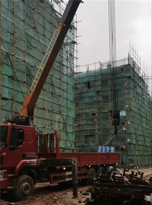 琅琊区“慢工细活”—— 吊车的 “微动控制” 技术